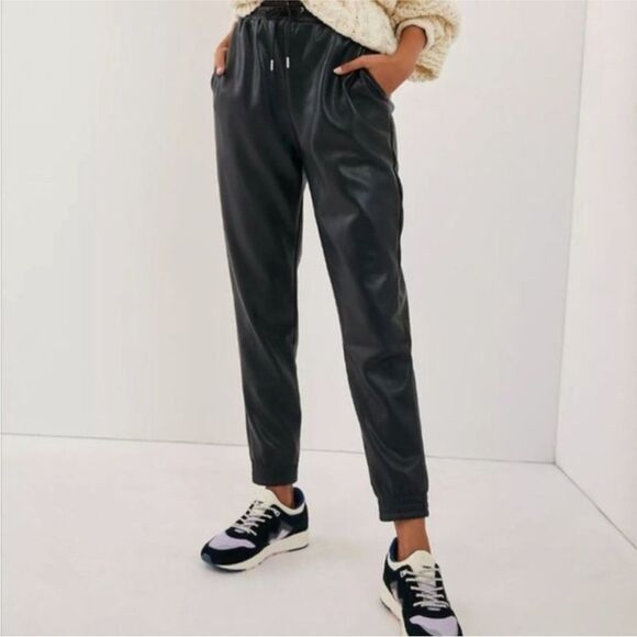 Avec Les Filles Womens Faux Leather Cuffed Joggers Size Medium Black Sporty Edgy - Picture 1 of 11